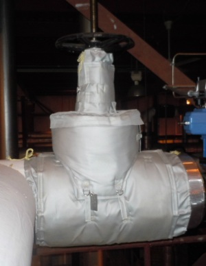 industrial marine valve with insulation blanket cover