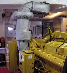 Marine engine thermal blanket removable protection system